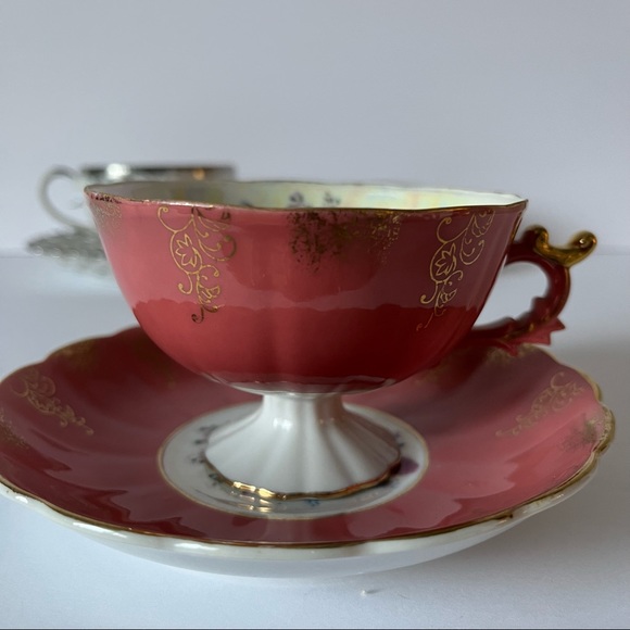 Vintage Teacup and saucer matching set - Picture 2 of 12